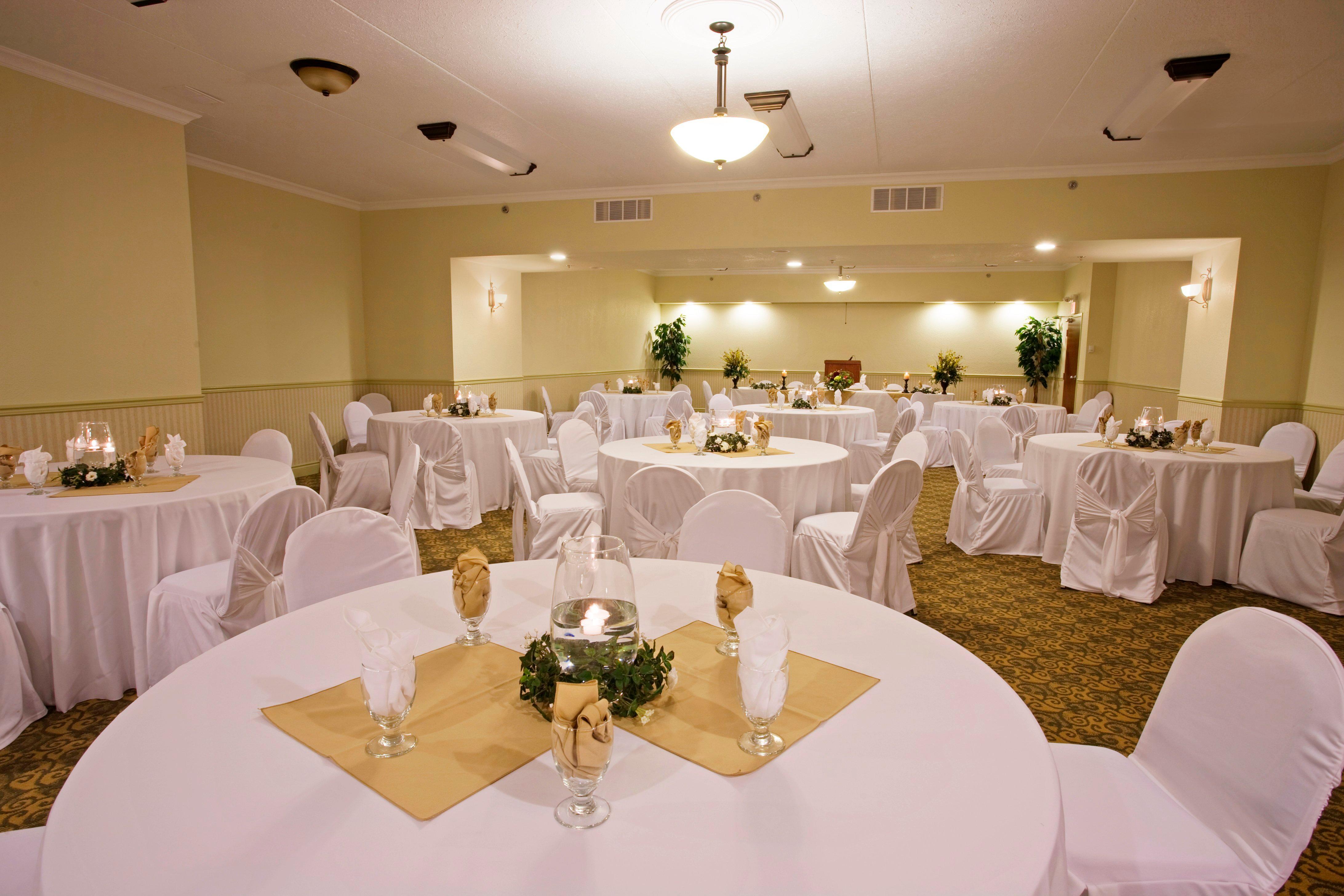 Holiday Inn Express Hotel & Suites 1000 Islands - Gananoque By Ihg Esterno foto