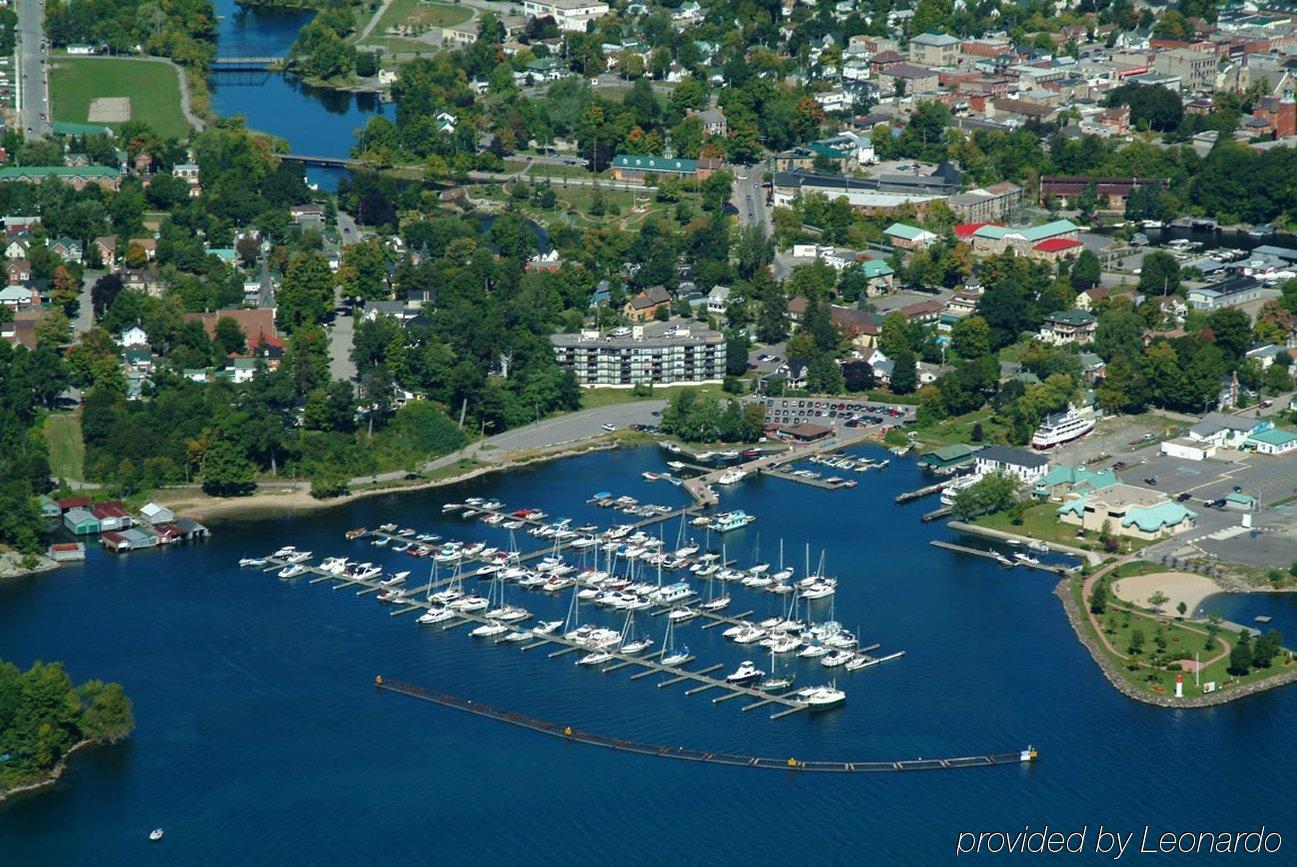 Holiday Inn Express Hotel & Suites 1000 Islands - Gananoque By Ihg Esterno foto