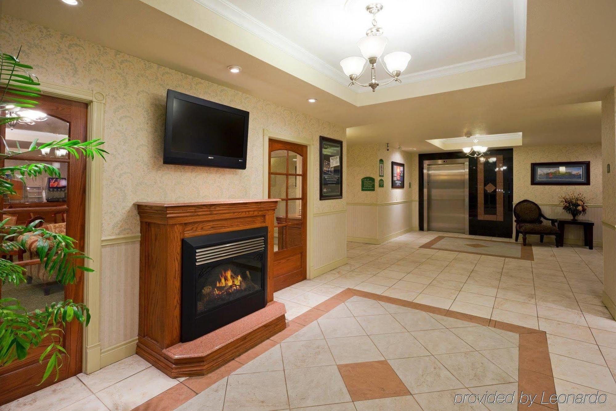 Holiday Inn Express Hotel & Suites 1000 Islands - Gananoque By Ihg Esterno foto
